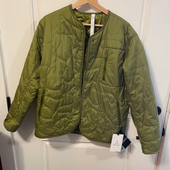 LULUEMON INSULATED QUILTED JACKET. BNWT - Picture 1 of 6